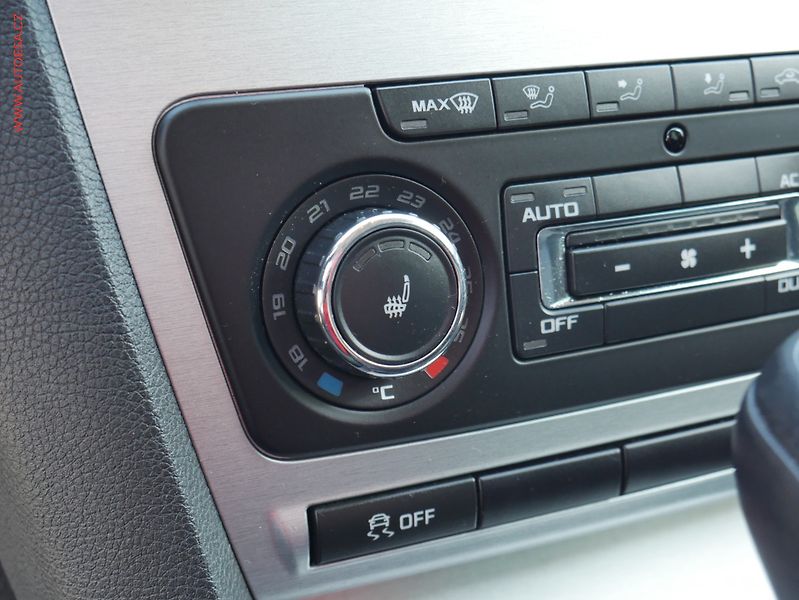 Škoda Octavia (2013) 2.0 TDI 4x4, ČR, Bixenon, AC - fotka 21 z 24