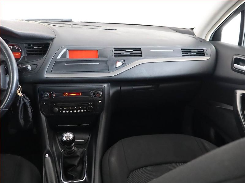 Citroën C5 (2008) 1.8 16V, po STK, zamluveno - fotka 8 z 14