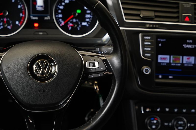 Volkswagen Tiguan - fotka 16 z 25