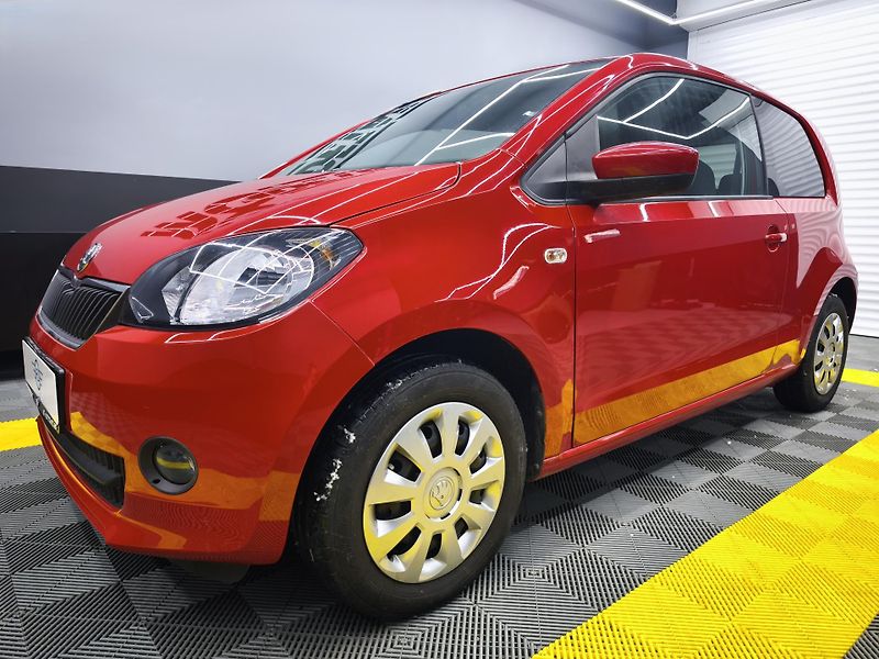 Škoda Citigo (2014) 55kw, výhřev sed., navi, klima - fotka 7 z 23