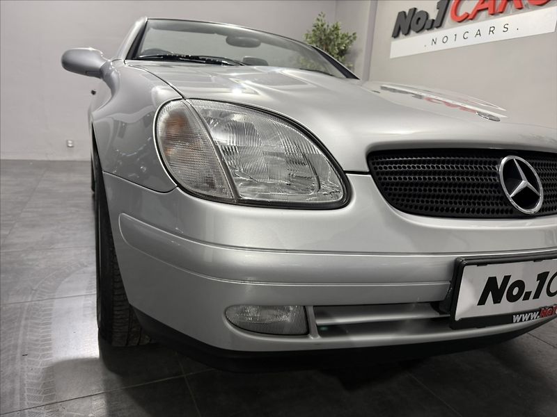 Mercedes-Benz SLK 2,0   200 15.000KM RARITA TOP - fotka 26 z 29