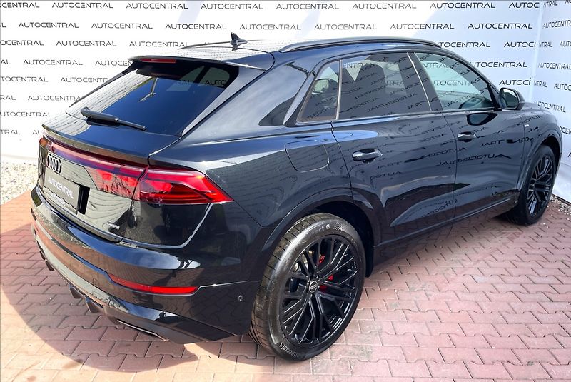 Audi Q8 3,0 TDi 50 S-line Individual - fotka 4 z 35