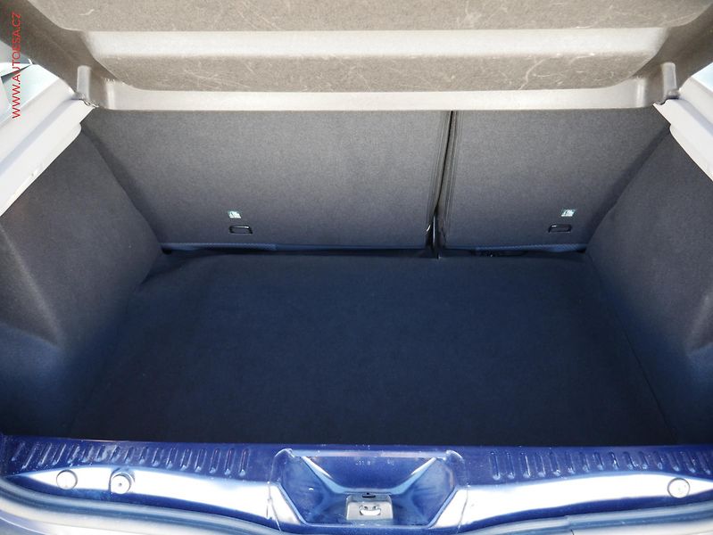 Dacia Sandero (2013) 1.2i, ČR, STK12/27 - fotka 8 z 15