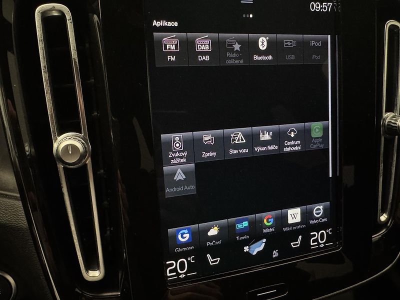 Volvo XC40 T5 RECHARGE CZ - fotka 36 z 48
