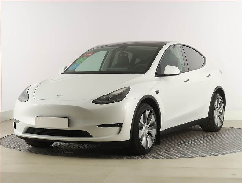 Tesla Model Y (2023) Long Range AWD 79kWh, SoH 93% - fotka 2 z 33
