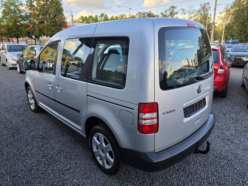 Volkswagen Caddy 1.6 TDI  - fotka 3 z 40