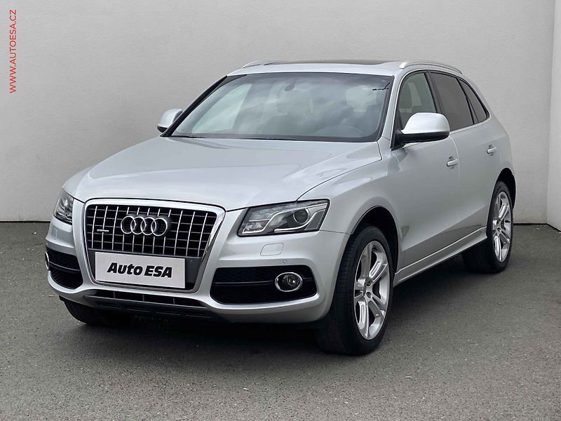 Audi Q5 (2011) 2.0 TFSi quattro, S-line - fotka 3 z 18