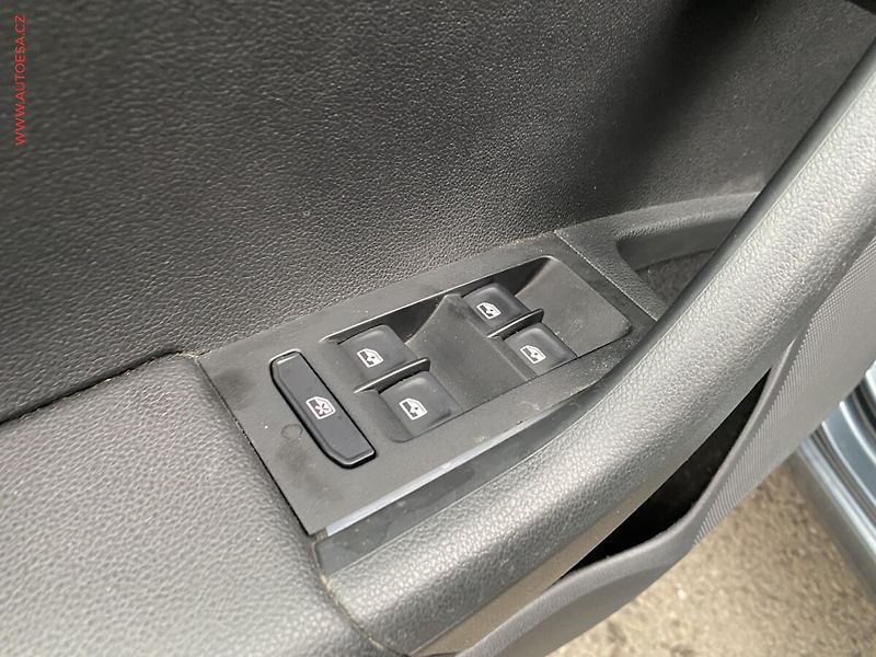 Škoda Octavia (2017) 1.6 TDi, Ambition, DSG - fotka 13 z 18