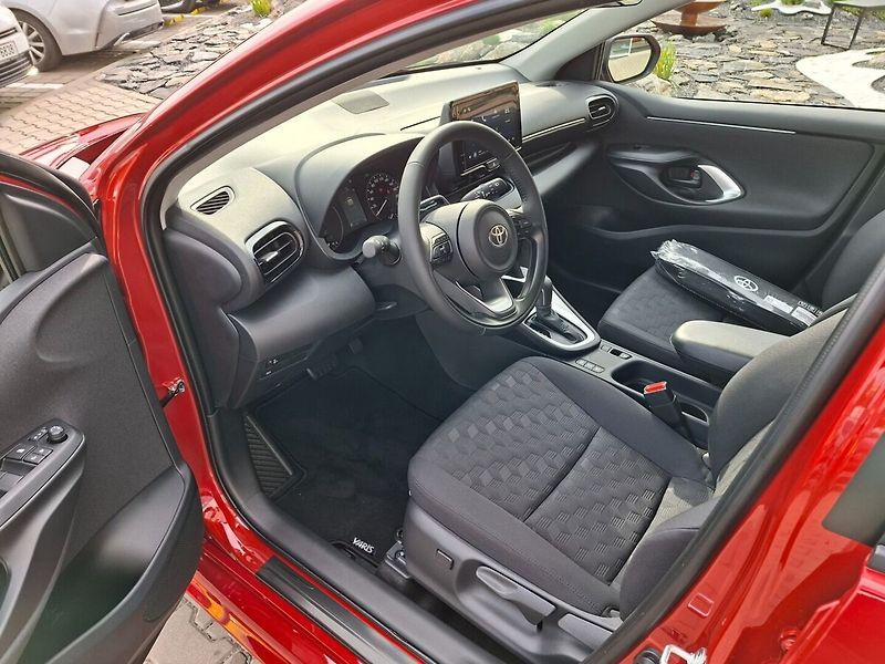 Toyota Yaris 1.5 HEV 116K Comfort - fotka 10 z 12