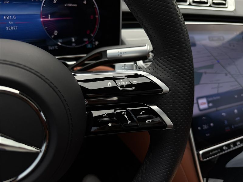 Mercedes-Benz Třídy S 400d AMG 4Matic - fotka 14 z 36