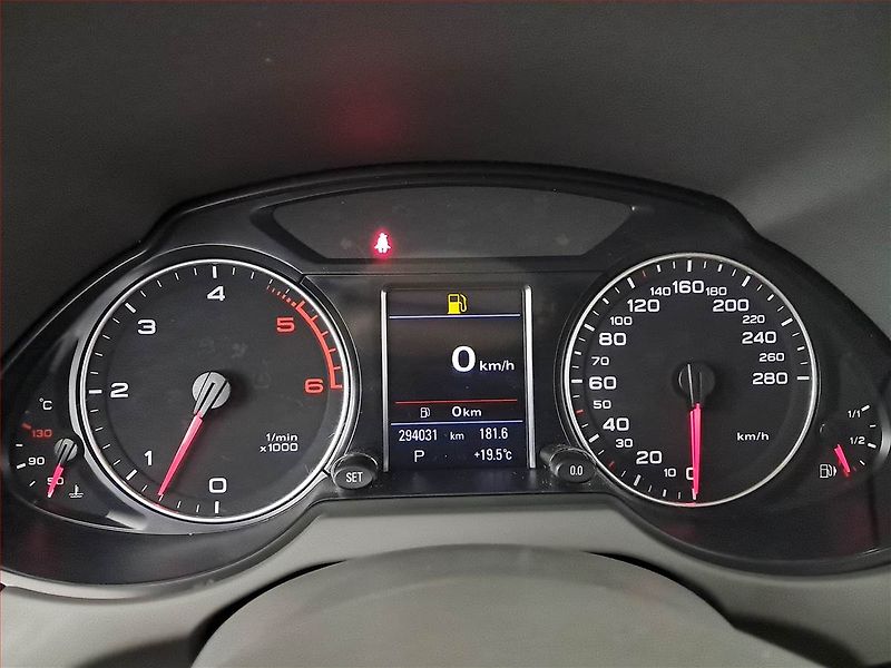 Audi Q5 (2009) 3.0 TDI, 4X4, Automat, Navi - fotka 11 z 19