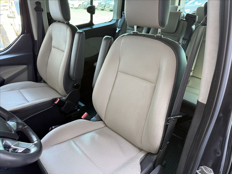 Ford Tourneo Custom 2,2 TitaniumX,114kW,po servisu - fotka 10 z 31