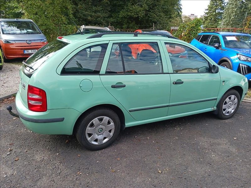 Škoda Fabia 1,4 MPI 50kW Kombi - fotka 7 z 16