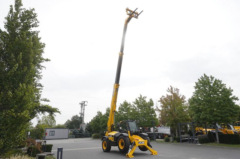 JCB (2019) 540-140 telescopic loader  - fotka 14 z 24