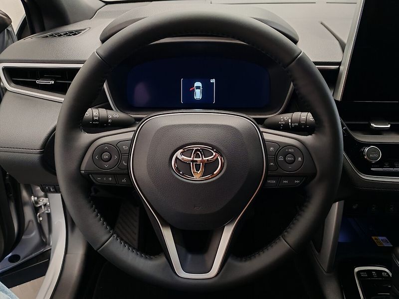Toyota Corolla Cross 2.0 Hybrid Style Tech - fotka 13 z 19