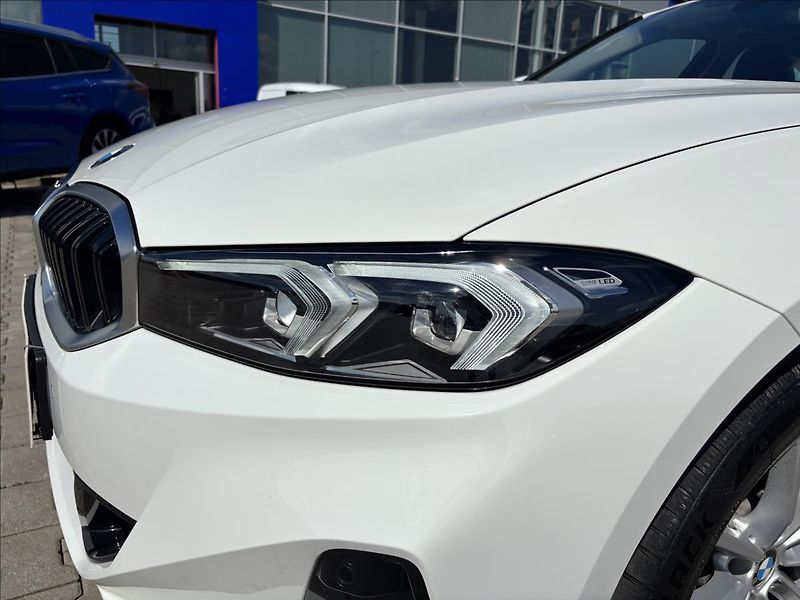 BMW Řada 3 2,0 318i aut,Led,Advantage,CZ - fotka 9 z 35