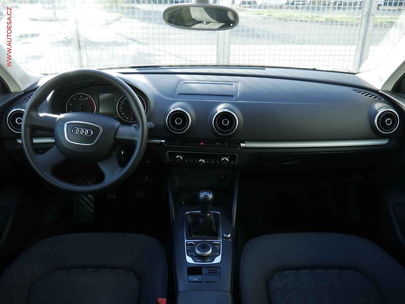 Audi A3 (2014) 1.4TSi, autoAC - fotka 8 z 16