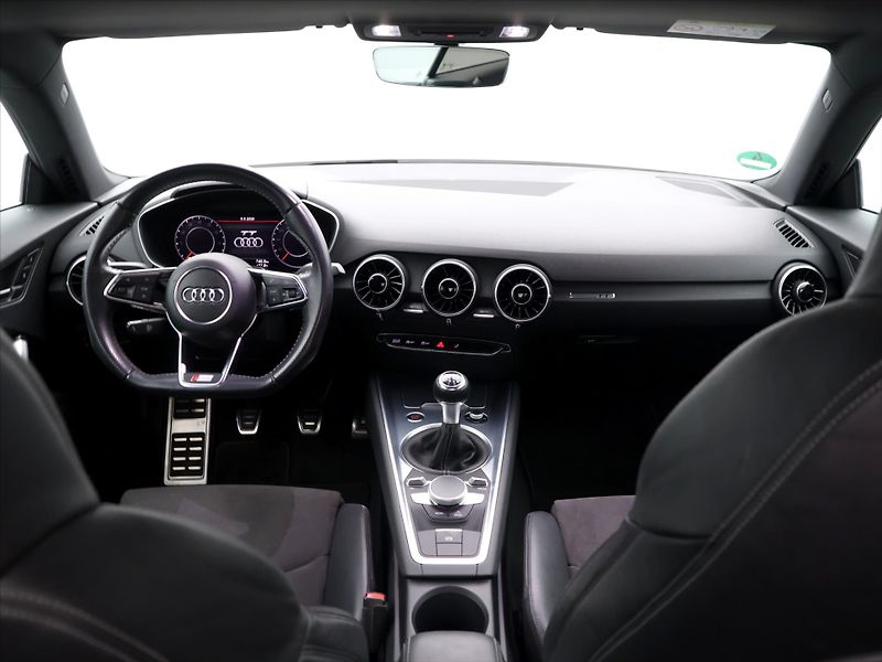 Audi TT 1,8 TFSI 132kW S-line 1.Maj - fotka 18 z 25