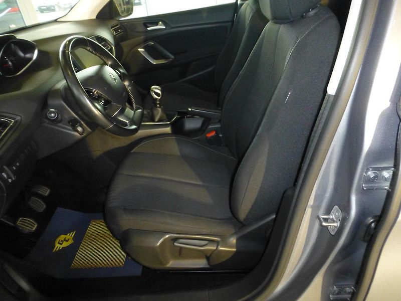 Peugeot 308 (2016) 1,6HDI*NAVIGACE.*PARKS**NEW - fotka 10 z 26