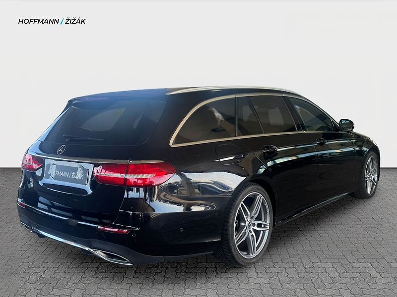 Mercedes-Benz Třídy E 220d kombi - fotka 5 z 13