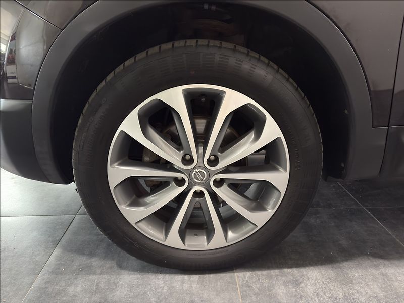 Nissan Qashqai 2,0   dCi PANO XENON KŮŽE NAVI - fotka 32 z 45