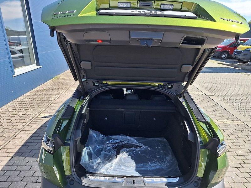 Peugeot 408 (2026) GT Hybrid 145 e-DCS6 - fotka 10 z 21