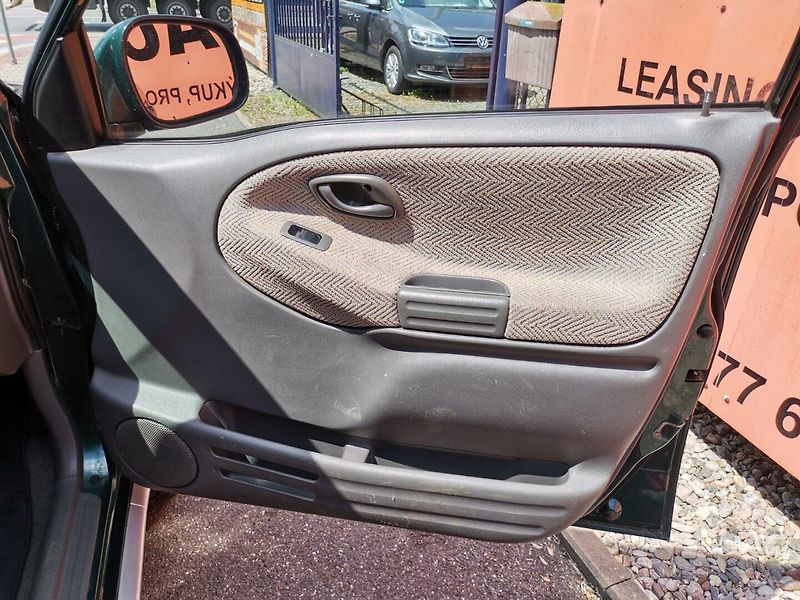 Suzuki Grand Vitara (1998) 2.5i V6 106kw 4x4 Offroad TOP! - fotka 16 z 35