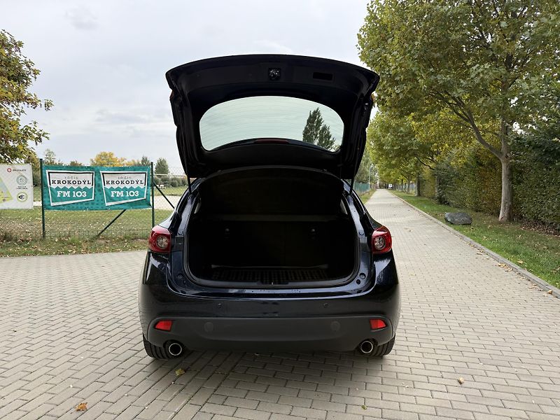 Mazda 3 2.0 Urban Limited - fotka 18 z 34