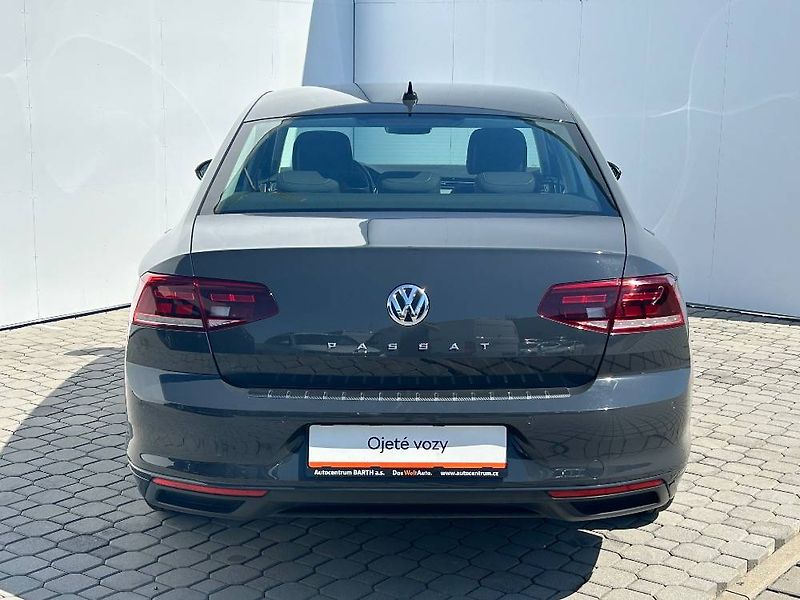 Volkswagen Passat Business 1,5TSI - fotka 25 z 26