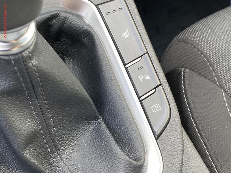 Hyundai i30 (2020) 1.5 T-GDi, 1.maj,ČR, Smart - fotka 16 z 22