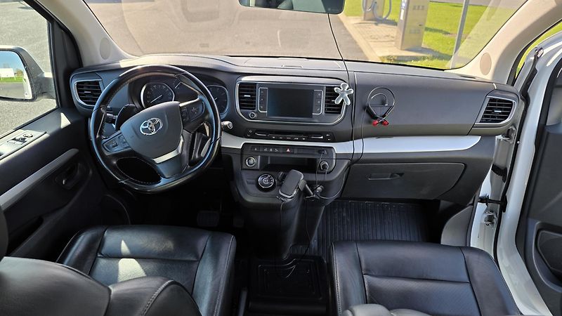 Toyota ProAce Verso (2020) 2.0D-4D 130 kW 6 míst, DPH VIP - fotka 29 z 29