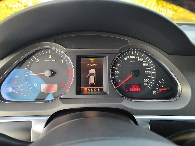 Audi A6 (2005) 3.0 TDi ZACHOVALÉ - fotka 18 z 28