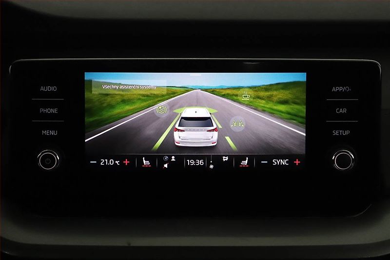 Škoda Octavia (2023) Ambition 2.0 TDI, ČR,1.maj - fotka 12 z 17