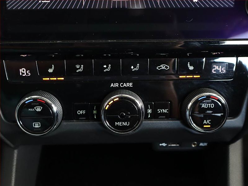 Škoda Octavia (2017) 1.4 TSI, Tempomat - fotka 19 z 22