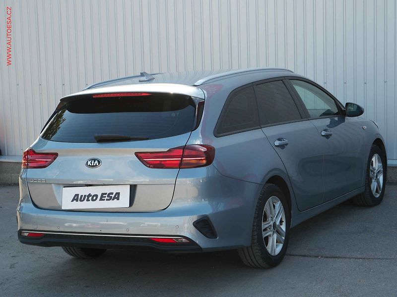 Kia Ceed (2021) 1.5 T-GDi, 1.maj,ČR, Spin - fotka 4 z 23