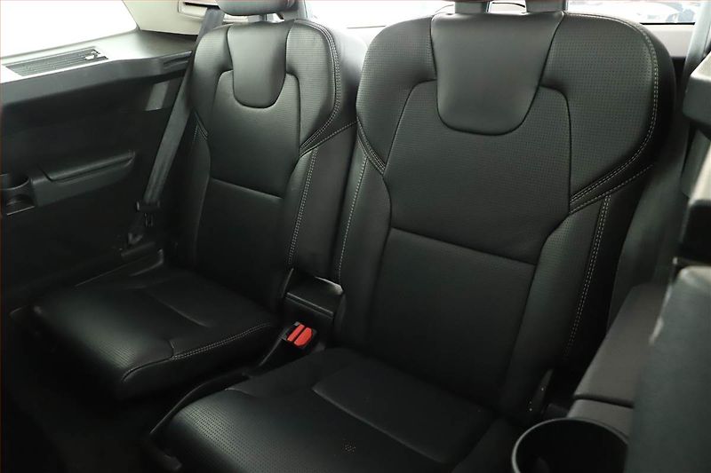 Volvo XC90 (2017) D5 AWD - fotka 17 z 21