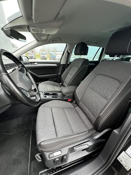 Volkswagen Passat 2.0TDI DSG 110kW Business DPH - fotka 6 z 24