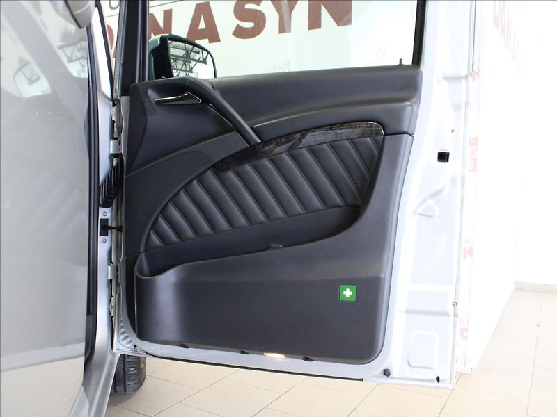 Mercedes-Benz Viano 3,0 CDI V6 Long xenony - fotka 11 z 32