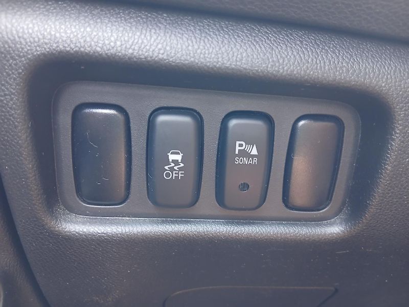 Mitsubishi ASX 2.3 Di-D AWD ČR 2.MAJ - fotka 18 z 33