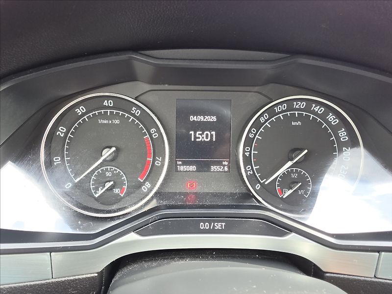 Škoda Superb III 1,4TSi 110KW DSG Style - fotka 15 z 53