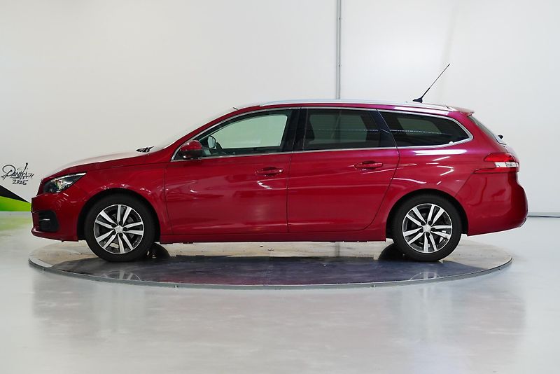Peugeot 308 - fotka 3 z 27