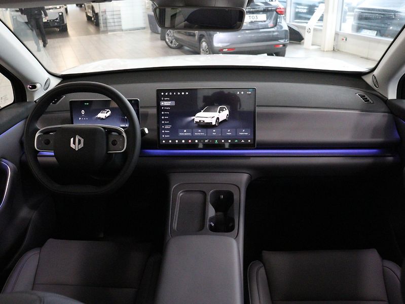 Leapmotor C10 REEV (2025) Design Hybrid EV - fotka 8 z 18