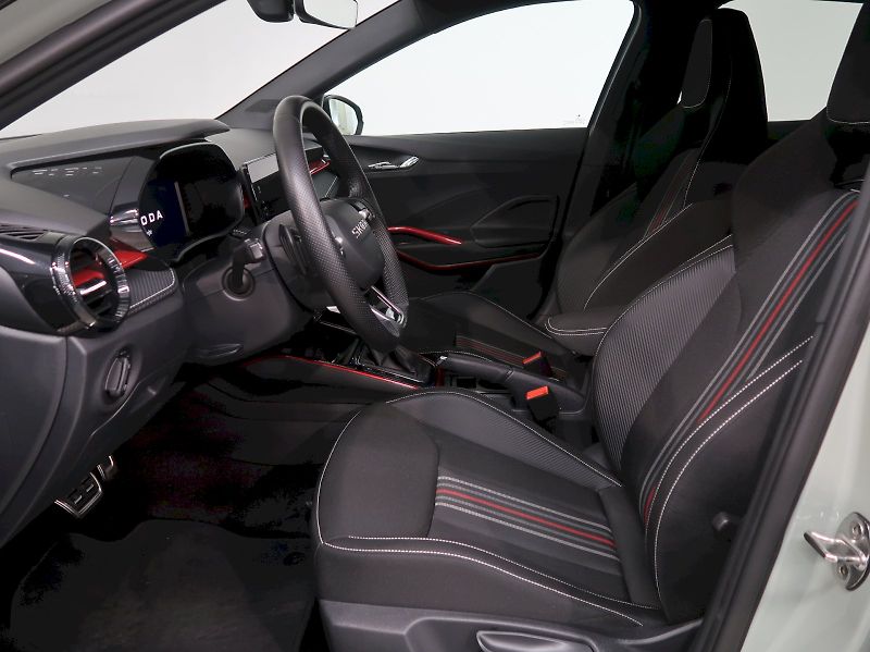 Škoda Fabia (2026) MONTE CARLO 1.5TSI 110KW DSG N - fotka 13 z 41