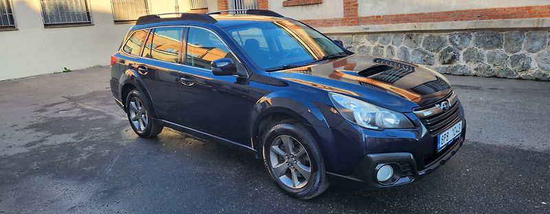 Subaru Outback (2015)  2.0D*BOXER*4x4*AUT*VÝHŘEV*ČR* - fotka 2 z 44
