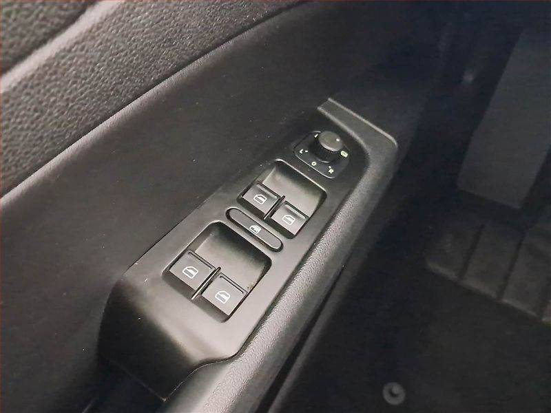 Škoda Superb (2010) Elegance 2.0 TDI, Navi, Xenony - fotka 19 z 23