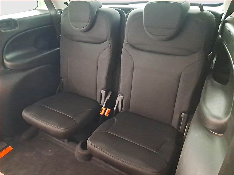 Fiat 500L (2015) 0.9 TwinAir, 7 míst, nová STK - fotka 17 z 20