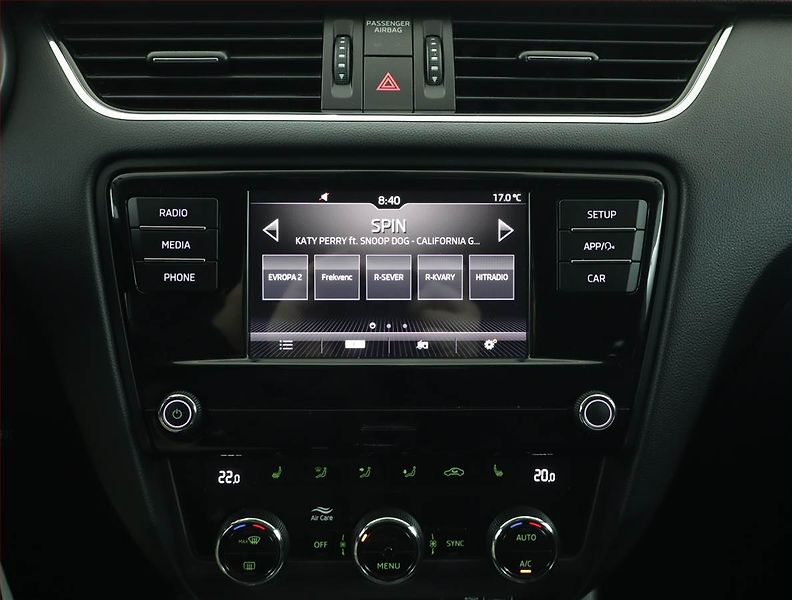 Škoda Octavia (2019) Ambition 1.5 TSI, Serv.kniha - fotka 12 z 15