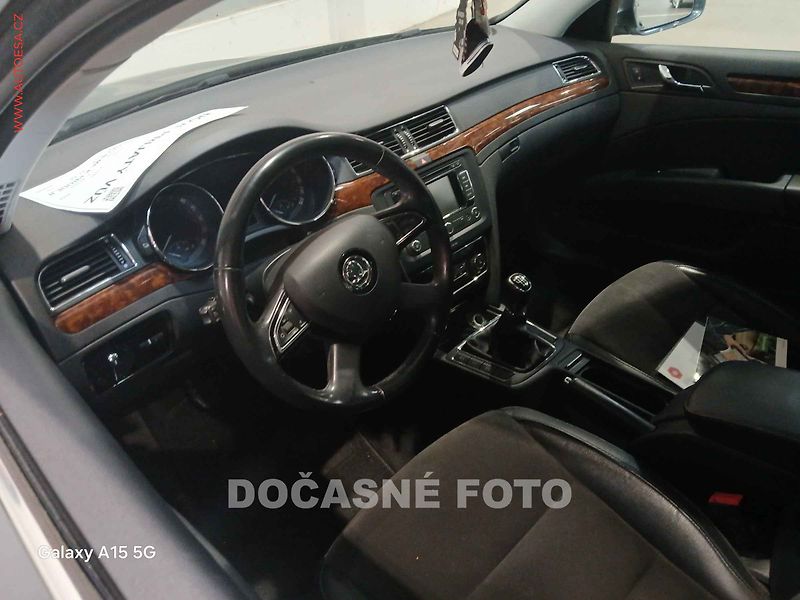 Škoda Superb (2014) 2.0TDi - fotka 3 z 3