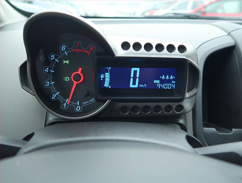 Chevrolet Aveo (2012) 1.2 i 16V, ČR,1.maj, po STK - fotka 11 z 14