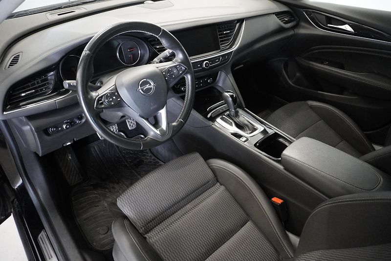 Opel Insignia 2,0 CDTI 125 kW SPORT AUTOMAT - fotka 10 z 29